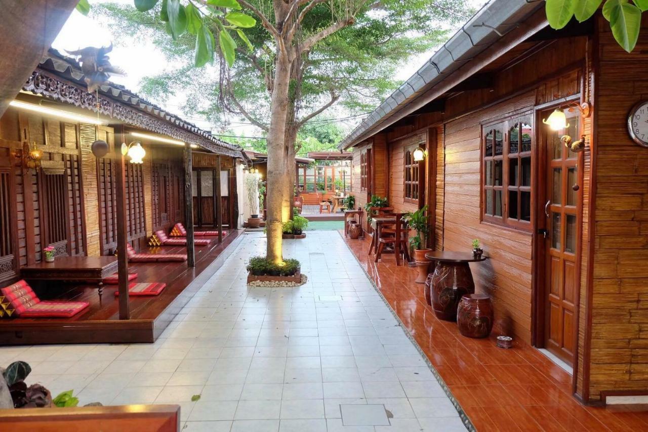 Binlar Guesthouse Phra Nakhon Si Ayutthaya Buitenkant foto